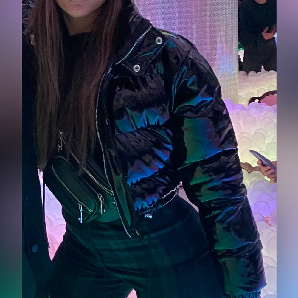 Adika Shiny Black cropped Puffer jacket